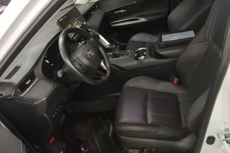 Used Toyota Harrier 2022 2.0L CVT Two-Wheel Drive Deluxe Edition