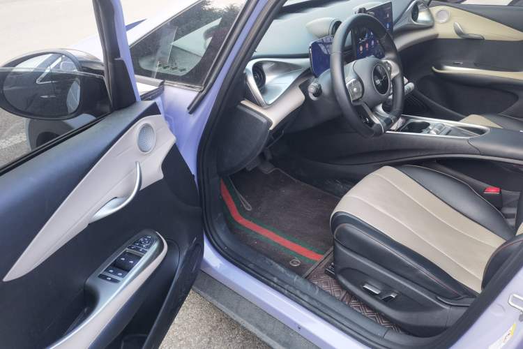 Used BYD Dolphin 2023 420 km Fashion Edition Driver Seat