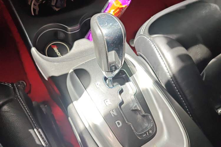 Used Dodge Journey 2013 2.4L Two-Wheel Drive Luxury Version
