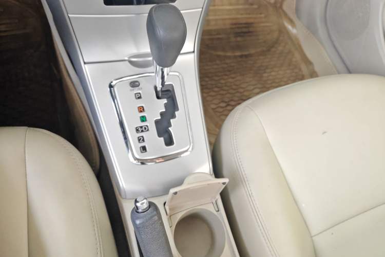 Used Toyota Corolla 2013 Special Edition 1.6L Automatic Cool GL Model Gear Lever