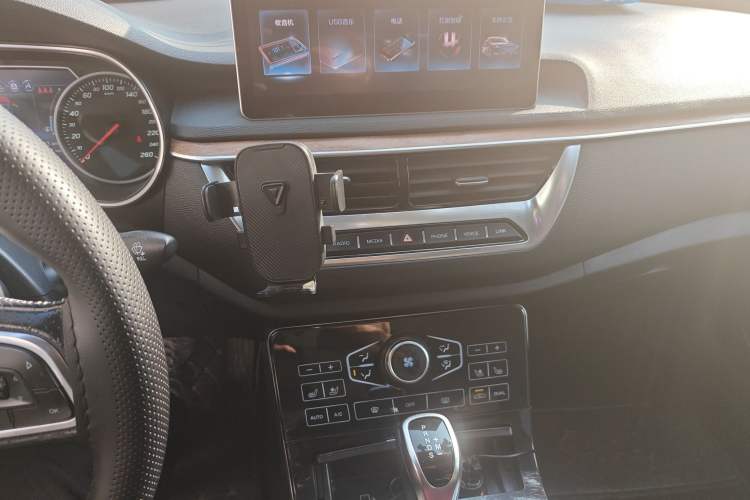 Used Hongqi H5 2018 30TD Smart Connect Enjoy Edition
