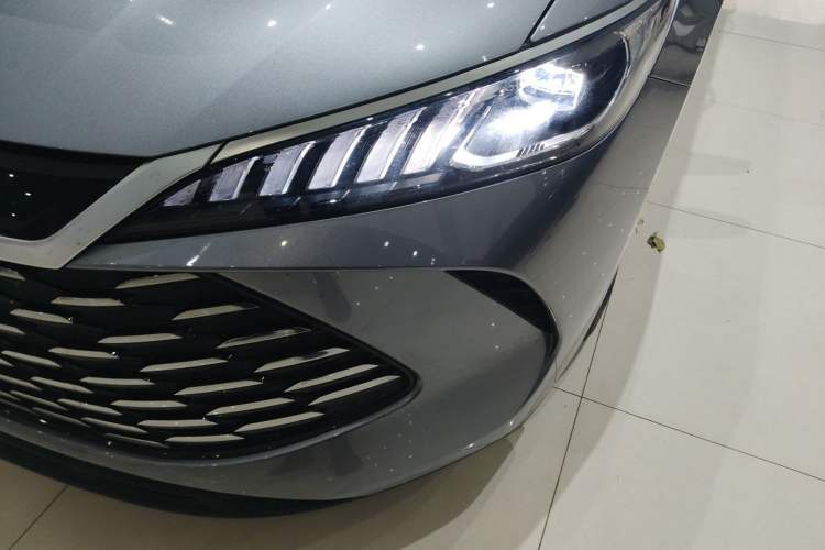 Used BYD Qin PLUS 2025 DM-i Smart Drive 55KM Leading Model
