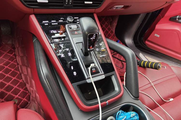 Used Porsche Cayenne E-Hybrid 2021 Cayenne E-Hybrid 2.0T Gear Lever