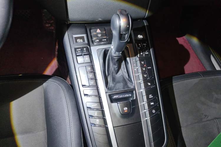 Used Porsche Macan 2016 Macan 2.0T Gear Lever