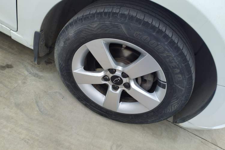 Used Chevrolet Cruze 2013 1.8L SE AT Right Front Wheel Hub