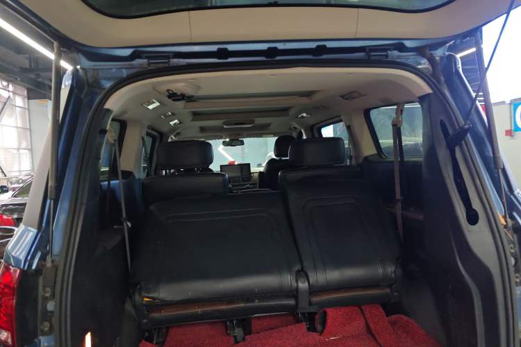 Used SAIC MAXUS G10 2016 2.0T Automatic Flagship Edition Trunk