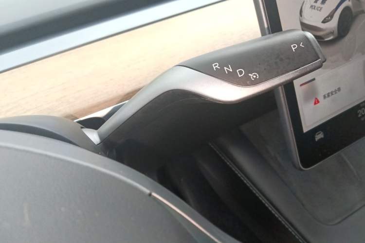 Used Tesla Model Y 2022 Long-Range All-Wheel-Drive Version
