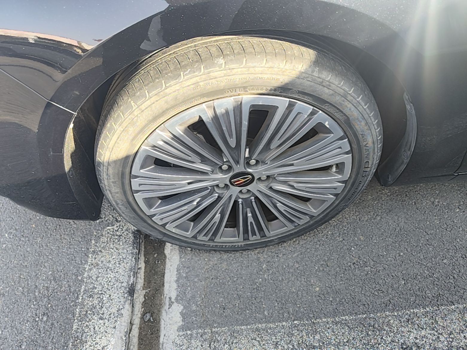 Hongqi H5 2022 Classic Model Facelift 1.8T Automatic Smart Connect Flagship Edition - Chinese Trim Xiang — снимка 10