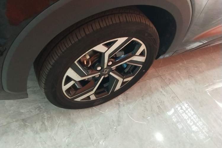 Used SOL X8 2021 300T DCT Leading Smart Connectivity Version 6 Seats