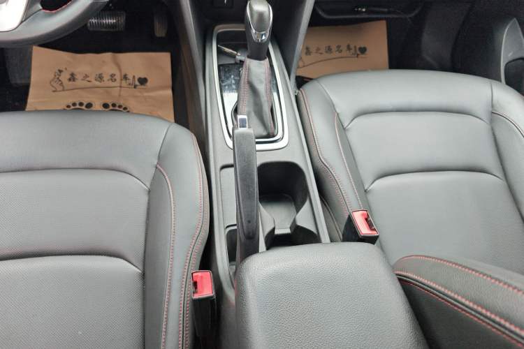 Used Chevrolet Monza 2020 Light Hybrid Redline 320T Dual-Clutch Joyful Edition Gear Lever