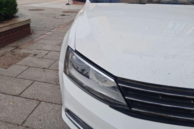 Used Volkswagen Sagitar 2015 1.6L Manual Comfort Model