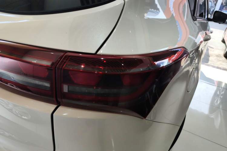 Used JETOUR X70M 2020 Revised 1.5T Manual Partner Version 7-Seater
