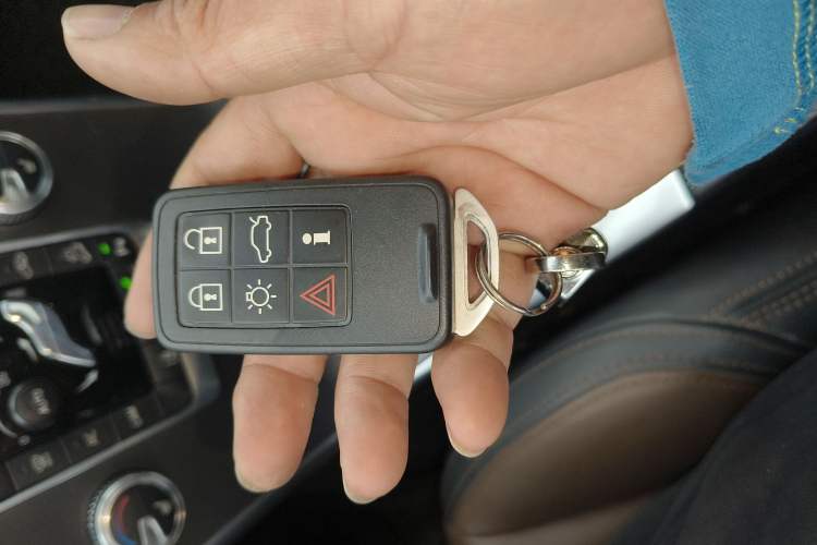 Used Volvo XC60 2015 T5 AWD Smart Drive Edition Vehicle Key