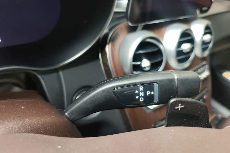 Used Mercedes-Benz GLC 2021 GLC 300 L 4MATIC Dynamic Model Gear Lever