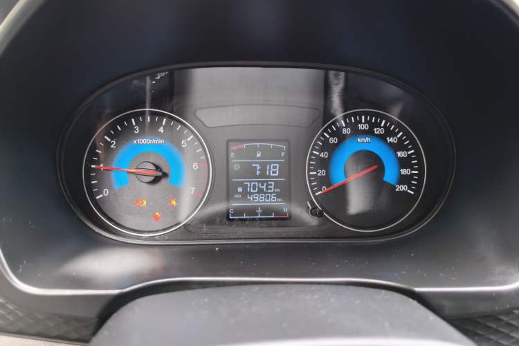 Used Dongfeng Fengon 330 2019 1.5L 330S Manual Comfort Version China VI Standard
