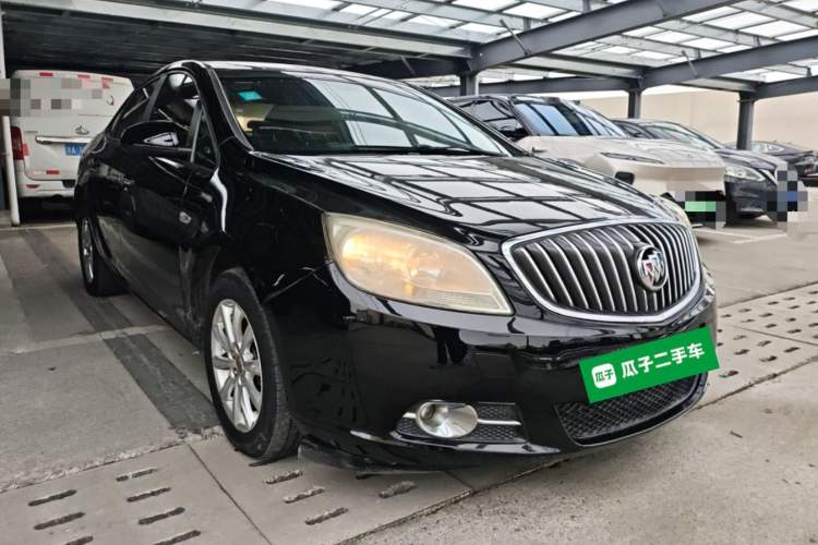 Used Buick GT 2013 GT 1.8L Automatic Fashion Edition Front Right 45 Deg
