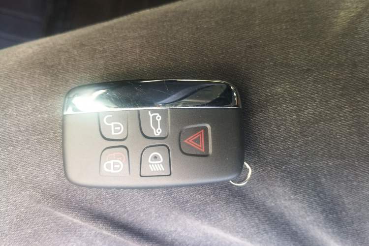 Used Land Rover Discovery Sport 2016 2.0T SE
