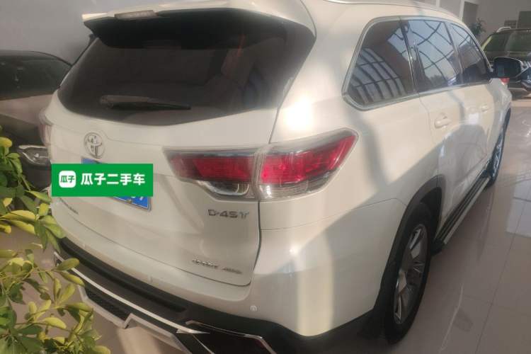 Used Toyota Highlander 2017 2.0T Four-Wheel Drive Luxury Edition 7 Seats Rear