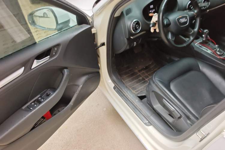 Used Audi A3 2014 Sportback 35 TFSI Automatic Ambition Edition
