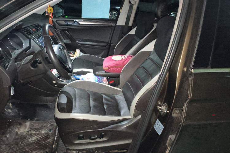 Used Volkswagen Tiguan L 2017 330TSI Automatic Two-Wheel Drive Luxury Edition
