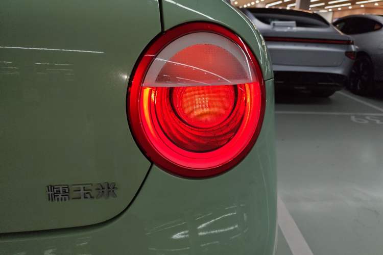 Used CHANGAN NEVO Lumin 2022 155 km – Refreshingly Sweet Edition Right Rear Taillight