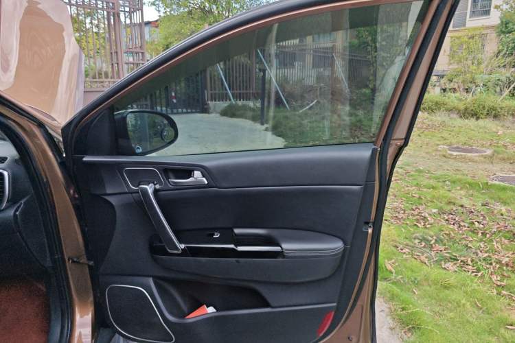 Used Kia KX5 2016 2.0L Automatic 2WD GLS
