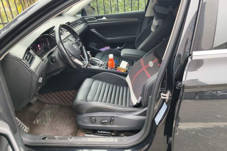 Used Volkswagen Magotan 2020 330TSI DSG Leading Model
