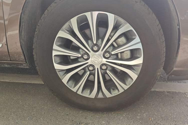 Used Buick GL8 2021 Land Cruiser Executive 652T Premium Model