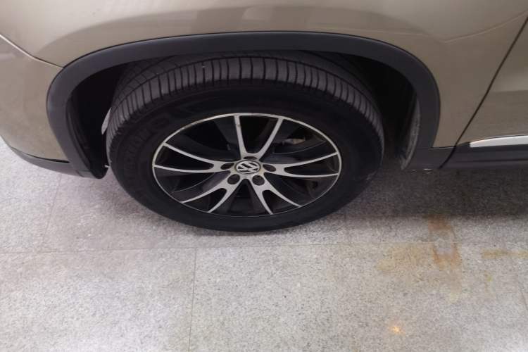 Used Volkswagen Tiguan L 2015 1.8TSI Automatic Two-Wheel Drive Luxury Model