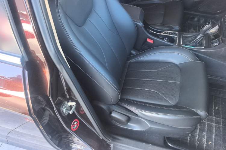 Used Geely Auto Emgrand 2017 Sedan Million Edition 1.5L CVT Upward Version
