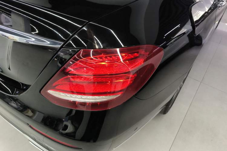 Used Mercedes-Benz E-Class 2019 E 300 L Luxury Model
