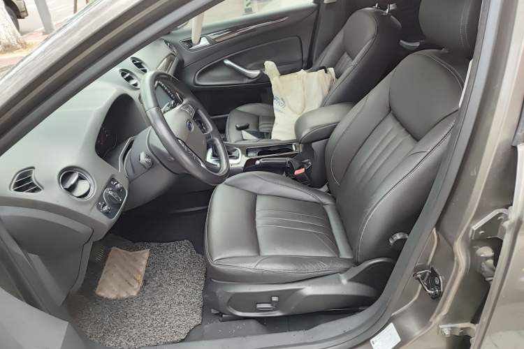 Used Ford Mondeo 2013 2.3L Fashion Edition
