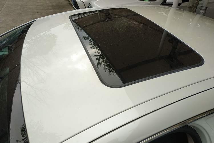 Used Citroen C5 2014 1.6T Automatic Luxury Model Roof