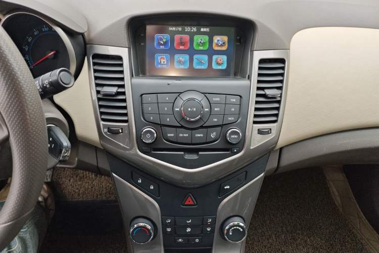 Used Chevrolet Cruze 2015 1.5L Classic SE MT Audio And AC Panel