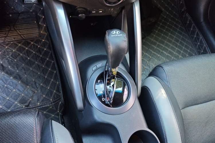 Used Hyundai Veloster 2015 1.6T Automatic Prestige Edition
