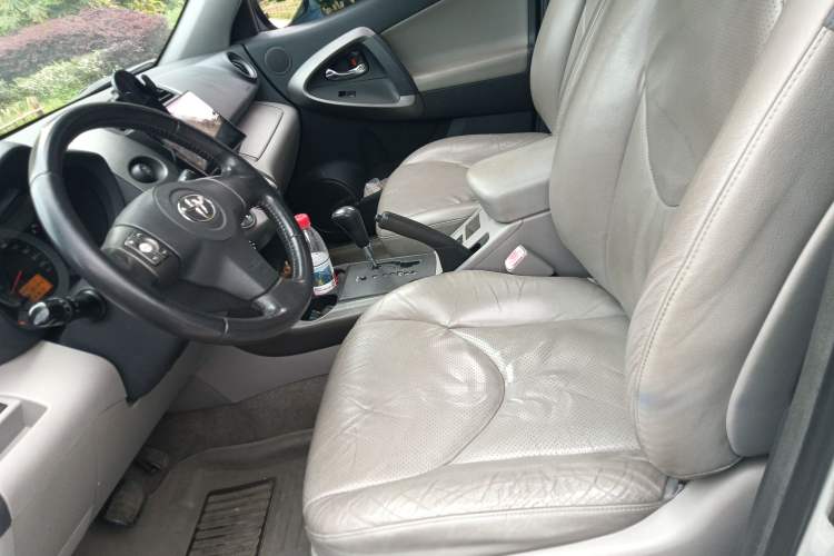 Used Toyota RAV4 2011 2.4L Automatic 4x4 Supreme Edition