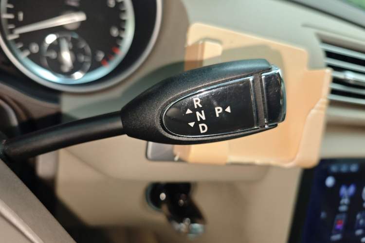 Used Mercedes-Benz R-Class 2011 R 300 L Business Model
