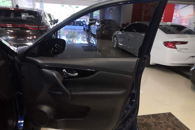 Used Nissan X-Trail 2019 2.0L CVT Smart Connect Comfort Edition 2WD