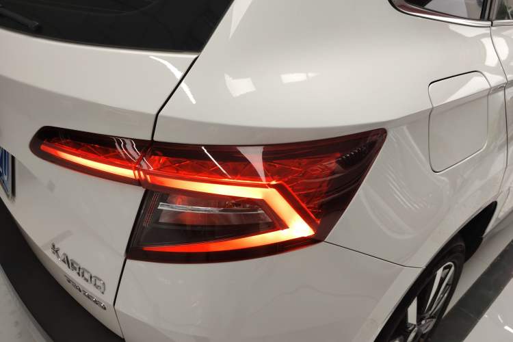 Used Skoda Karoq 2019 TSI280 SmartDrive Luxury Edition China V Standard Right Rear Taillight