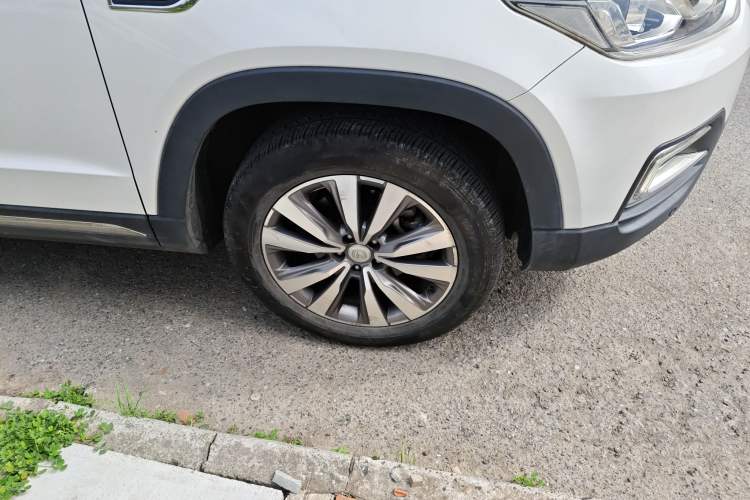 Used CHANGAN CS95 2017 2.0T Two-Wheel Drive Zhitu Edition