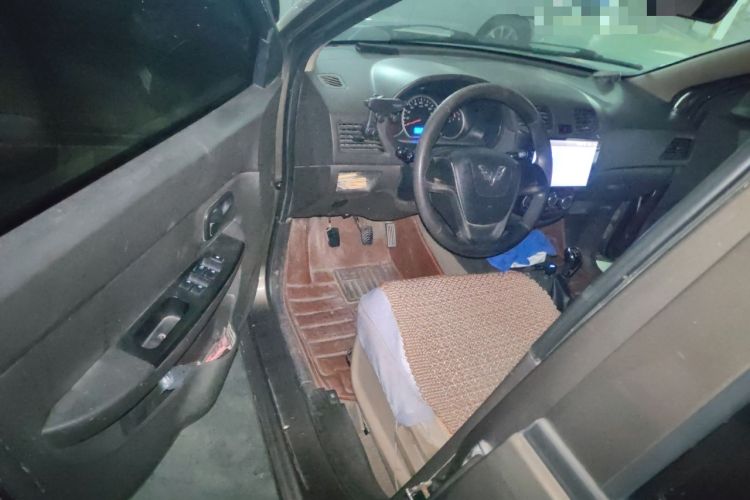 Used Wuling Hongguang 2015 1.5L S Base Model China IV