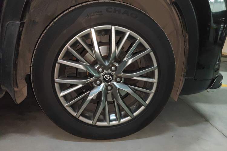 Used Toyota Highlander 2018 2.0T Four-Wheel Drive Luxury Edition 7 Seats China V Emission Standard