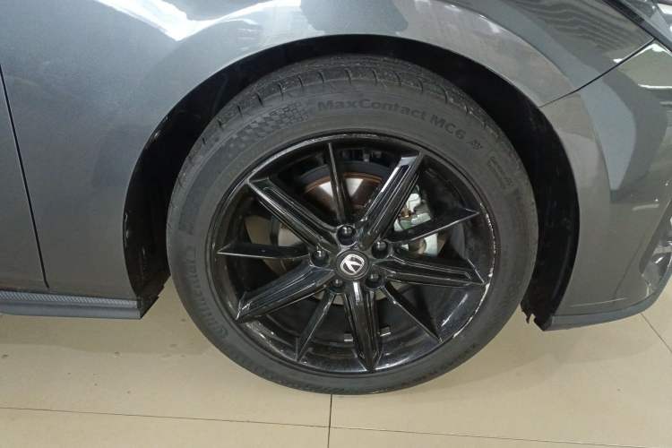 Used CHANGAN UNI-V 2023 1.5T Prestige Model