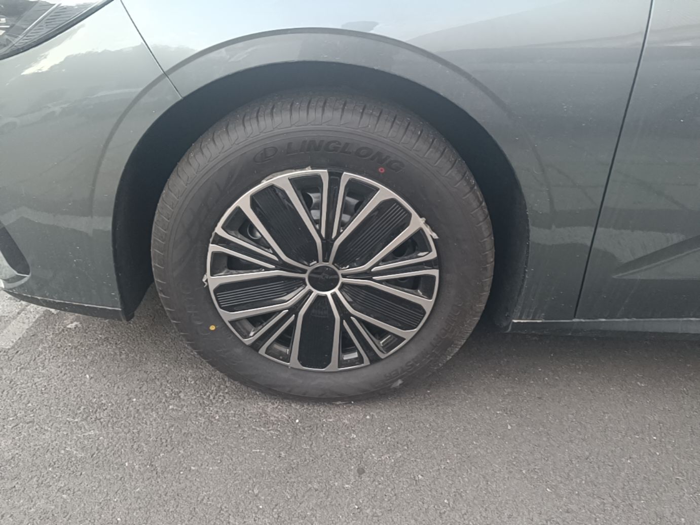 Geely Auto Emgrand 2026 Model 5th Generation 1.5L CVT Luxury Edition — снимка 10