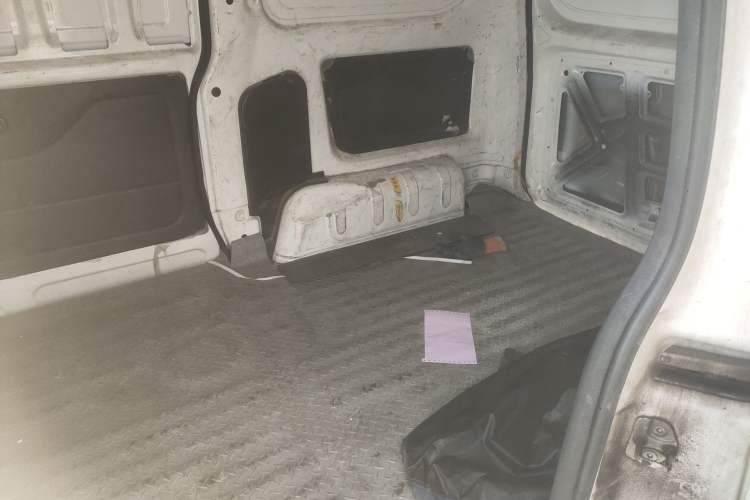 Used Wuling Hongguang V 2021 1.5L Jingqu Edition Enclosed-Window Vehicle LAR