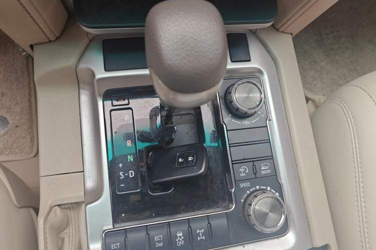 Used Toyota Land Cruiser  Gear Lever
