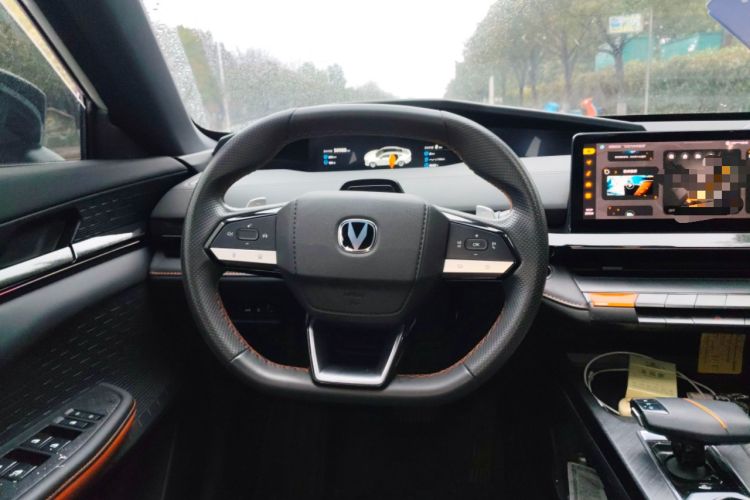 Used Changan UNI-V 2022 1.5T Prestige Version
