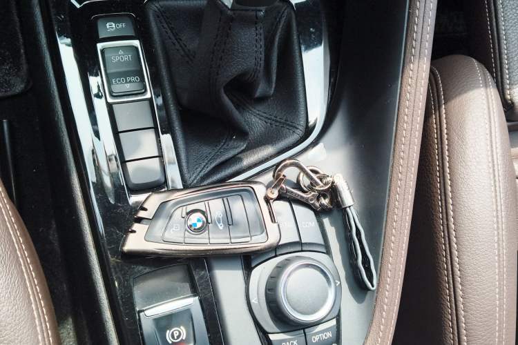 Used BMW X1 2019 sDrive18Li Premium Edition Vehicle Key