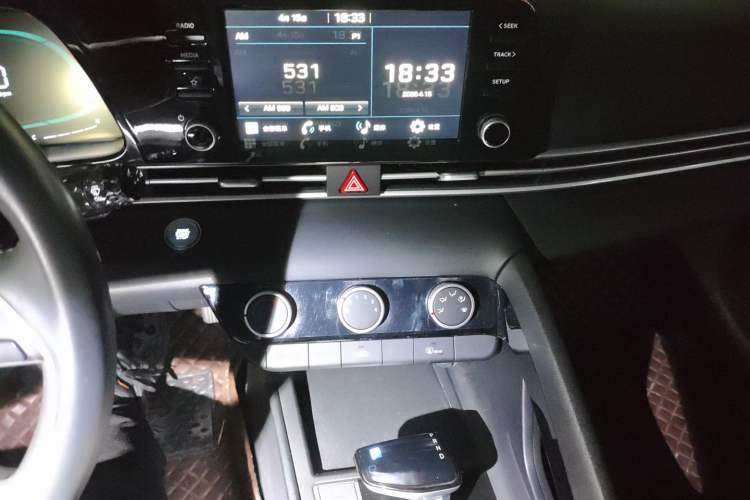 Used Hyundai Elantra 2023 1.5L CVT GLX Elite Edition Audio And AC Panel