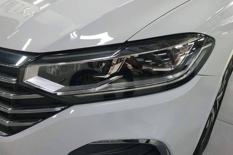 Used Volkswagen Lavida 2023 300TSI DSG Full-Comfort Edition Left Front Headlight